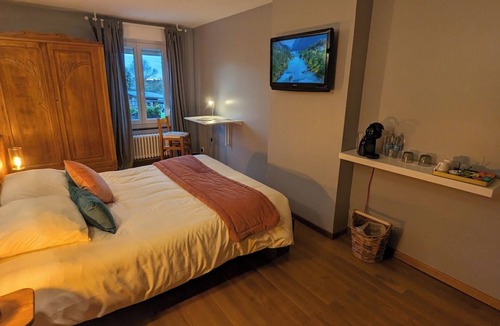 Gommegnies Bed & Breakfast | Gastronomic table and bed & breakfast (SUITE MORMAL)