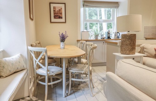 West Calder Cottage | Gate Lodge