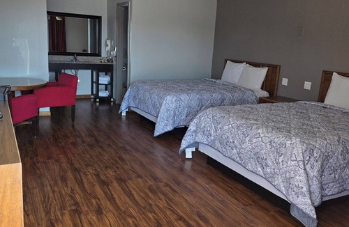 Brownwood Hotel | Gate One Inn