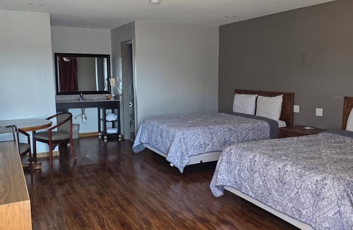 Brownwood Hotel | Gate One Inn