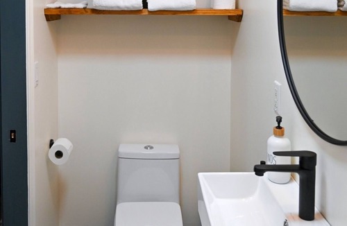 Skaneateles Hotel | Gate - Studio - One Bedroom Hotel, Sleeps 2