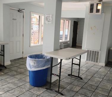 Baton Rouge Apartment | Gated 1 King Bedroom 1 Bath Apt with Full Kitchen 131
