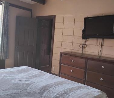 Baton Rouge Apartment | Gated 1 King BR 1 Bath Apt with Full Kitchen 233