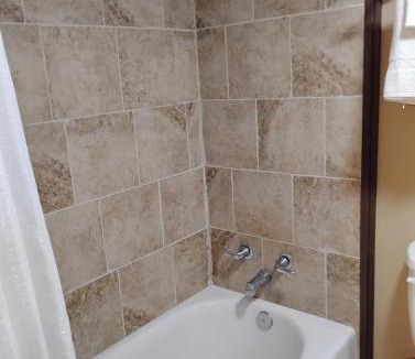 Baton Rouge Apartment | Gated 2 Double Bed Studio with Full Kitchen 118