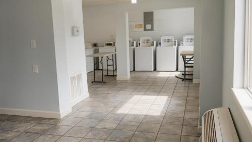 Baton Rouge Apartment | Gated 2 Double Beds Studio with Full Kitchen 106