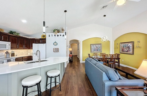 Highgate Park Villa | ⭐ ⭐ Gated Community | Modern | 4 Bed | 3 Bath | South Facing Large Pool Deck ⭐