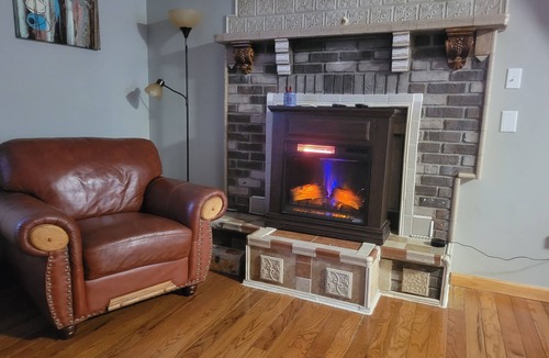 Tobyhanna House | Gated Community! Outdoor pools,lake,boats mini golf, cafe and more!