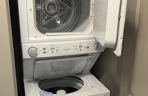 Durham Apartment | Gated community - Short walk to Duke Medical
