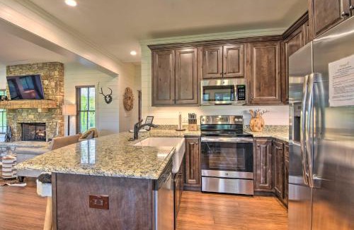 Glenville House | Gated Glenville Cottage Hike, Fish, and Golf!