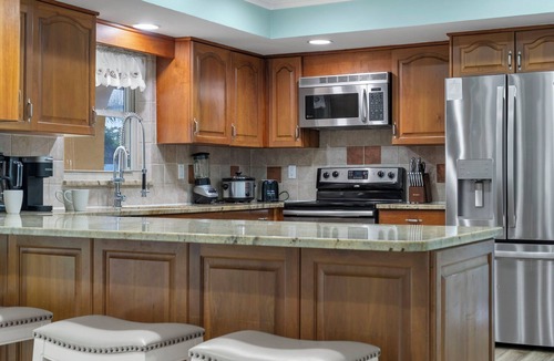 Bradenton House | ⚓Gated, Heated Pool, Hot Tub, Putting Green, Game Room & More!⚓🐕🌅