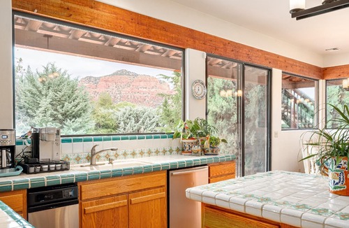 Oak Creek House | Gated Historic Estate Pool, Spa & Artifacts