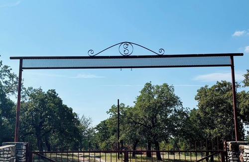 Palo Pinto House | Gated Lake Ranch, Private Dock & 3.5 Acres, Fire pit & Pet Friendly