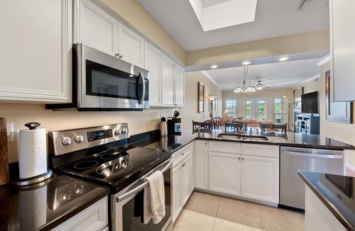 Highland Lake Estates Condo | Gated Lakeside Condo: Pool and Lake Views Plus Complex Amenities