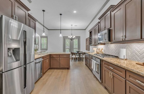 Grogan's Mill House | Gated Luxury Haven with Pool - The Woodlands, TX