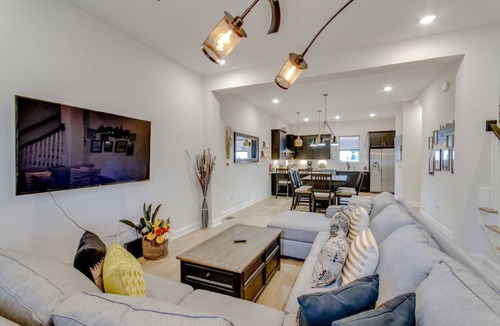 North Nashville Villa | Gated Luxury | Prime Location | Ideal for Groups