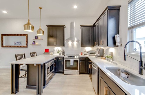 North Nashville Villa | Gated Luxury | Prime Location | Ideal for Groups