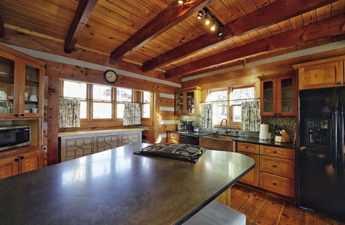 Big Canoe Cabin | Gated Mountain Escape-3 lakes, hiking, waterfalls Hot Tub, Lakes, Atlanta Views