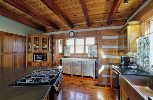 Big Canoe Cabin | Gated Mountain Escape-3 lakes, hiking, waterfalls Hot Tub, Lakes, Atlanta Views
