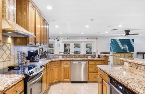 Green Meadow House | Gated Private House w/Pool & Backyard Oasis