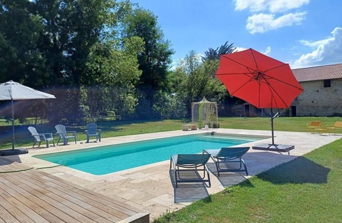 Sariac-Magnoac Cabin | Gatehouse at Chateau de Sariac - Romantic Retreat