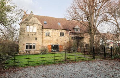 Polesworth House | Gatehouse Croft