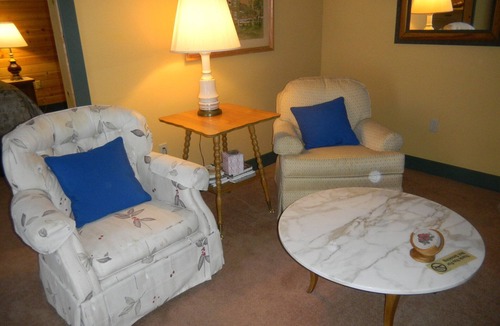 Thompsonville Bed & Breakfast | Gatehouse Lodge one mile from Crystal Mountain SKI Resort