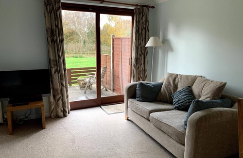 Irstead House | Gatekeeper cottage overlooking lake