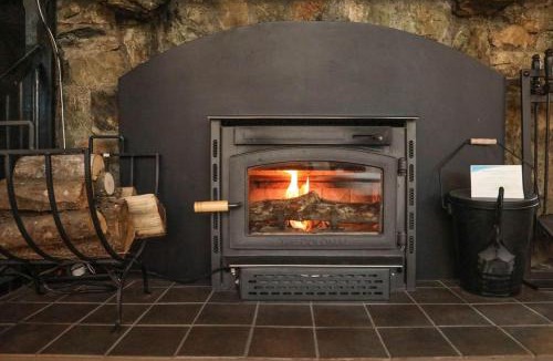 Lyndhurst House | Gatekeeper Cottage Views, Fireplace, EV