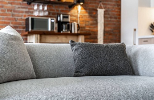 Stratford Apartment | Gateway Inn: Harmony Loft 2BRM