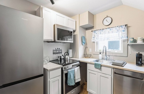 Windsor Apartment | Gateway to Annapolis Valley | Windsor Studio Suite