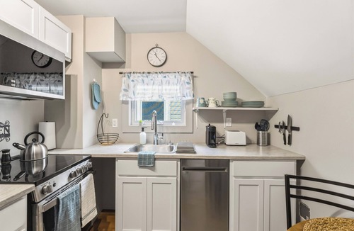 Windsor Apartment | Gateway to Annapolis Valley | Windsor Studio Suite