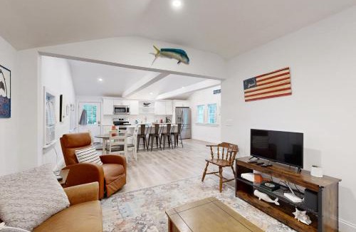 Hyannis House | Gateway to Cape Cod