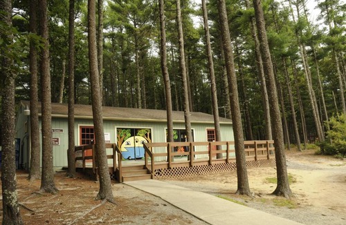 Rochester Resort | Gateway to Cape Cod Vacation Cottage 11