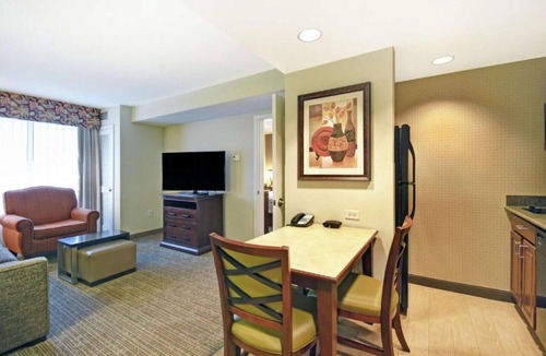 Gateway House | Gateway to Denver!