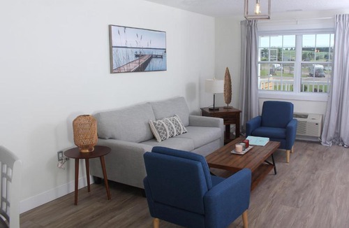 Saint Peters Bay Hotel | Gateway to Greenwich Suites