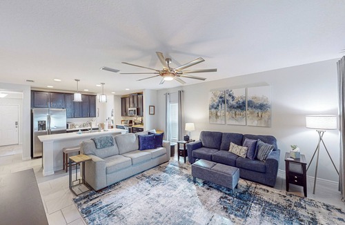Groveland House | Gateway to Orlando Theme Parks! Dog-Friendly Haven
