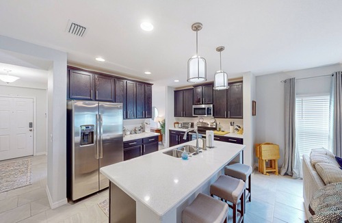 Groveland House | Gateway to Orlando Theme Parks! Dog-Friendly Haven