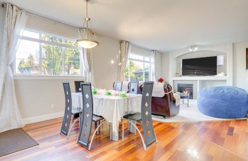 Paine Field-Lake Stickney House | Gateway to Seattle! Lynnwood Home w/Gazebo & Yard