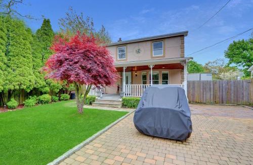 Mastic Beach House | Gateway to the Hamptons in Mastic Beach