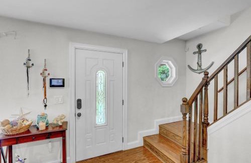 Mastic Beach House | Gateway to the Hamptons in Mastic Beach