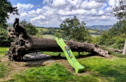 Ossun-ez-Angles House | Gather in the Pyrénées - Pool Days & Fire Pit Nights