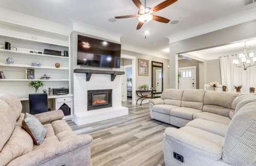 Locust Grove House | Gather, Play & Unwind! Modern Locust Grove Home