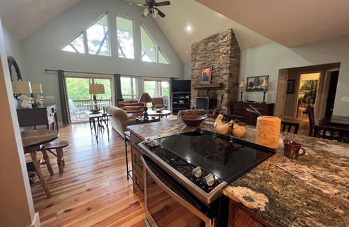 Dillard House | Gather @ Sky Valley-Highlands Hub>Hike-Golf-Perch @ 3300’! Upscale Rustic 5BR-4B