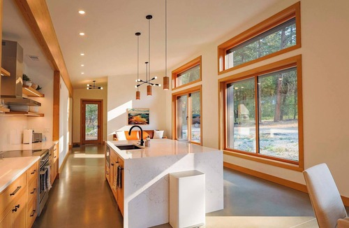 Mazama House | Gathering Pines – Trailside Modern 3BR in Mazama