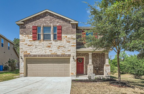 West San Antonio House | Gathering Place 4BR Lackland BMT Seaworld < 4.5mi!