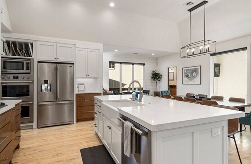 Deco District House | Gathering Place Luxury-Pool/Spa/OutdoorKitchen