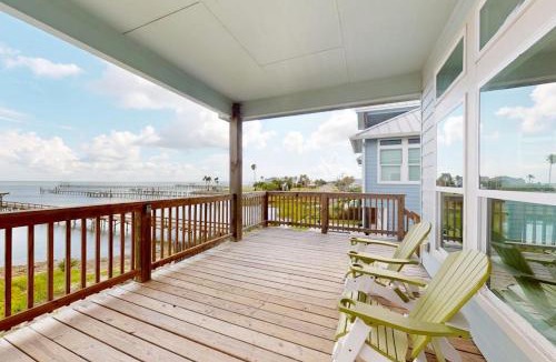 Rockport House | Gato Malo