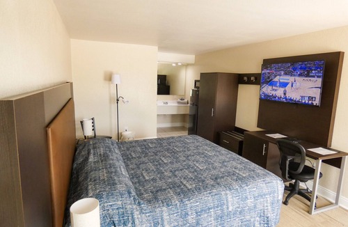 La Rose Hotel | Gators Inn