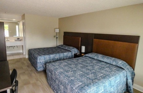La Rose Hotel | Gators Inn