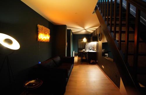 Saint-Chamond Apartment | Gatsby Room